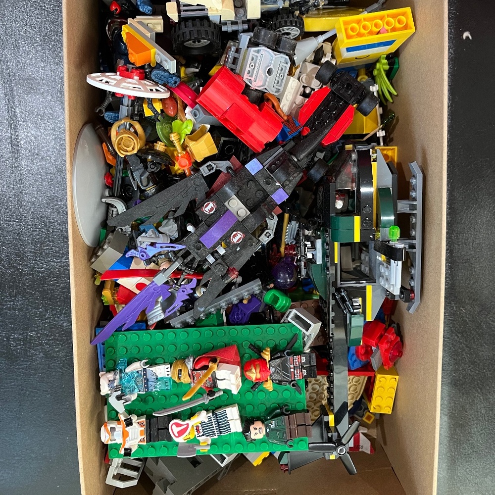 Random Building Pieces OYO or Lego